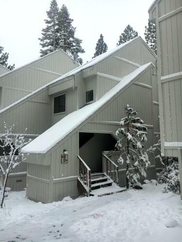 Rustic And Charming Incline Village Townhome
