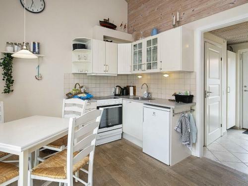 Holiday Home Paradiset III