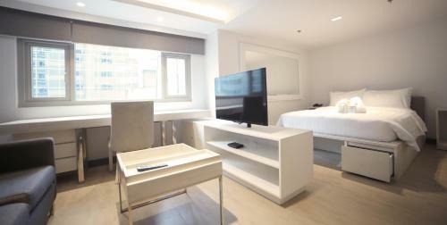 Hotel The Mini Suites - Eton Tower Makati