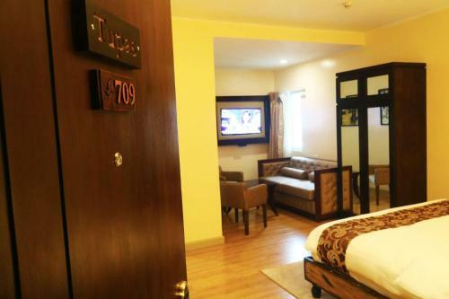 Palm Grass Hotel