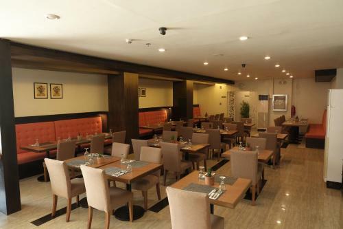 Top Star Hotel