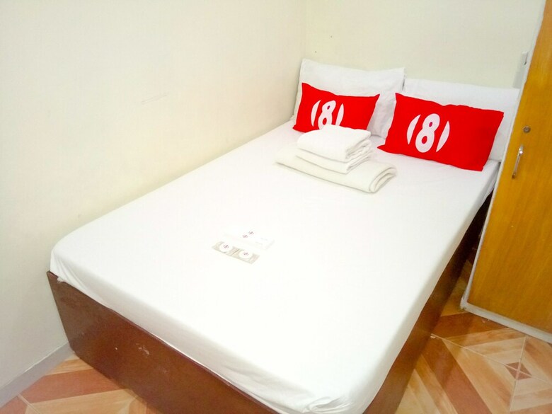 8hostel
