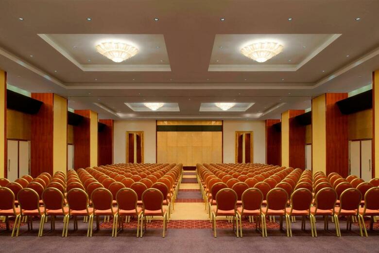 Hotel Le Meridien Al Aqah Beach Resort