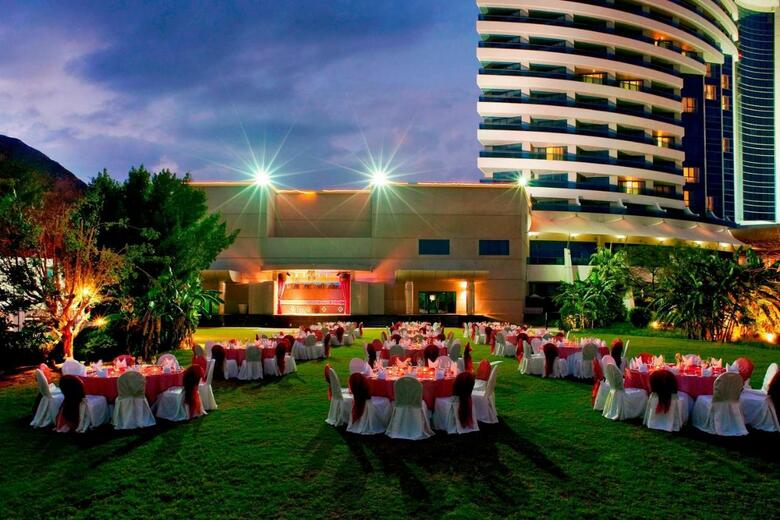 Hotel Le Meridien Al Aqah Beach Resort