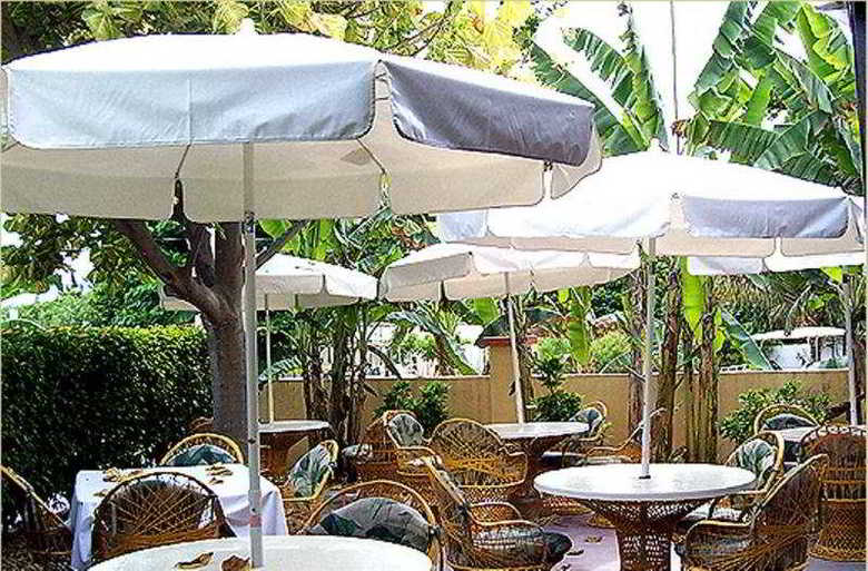 Hotel Banana Beach Resort