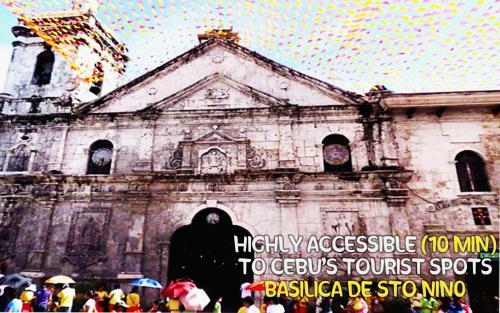 Food District Hostel Cebu Central