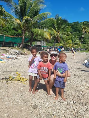 Captain Cook Cruises Fiji - Reef Endeavour