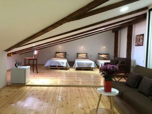 Lika Apartments