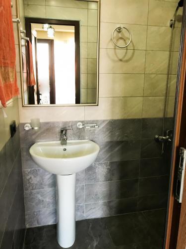 Hostal Guesthouse Abashidze 4