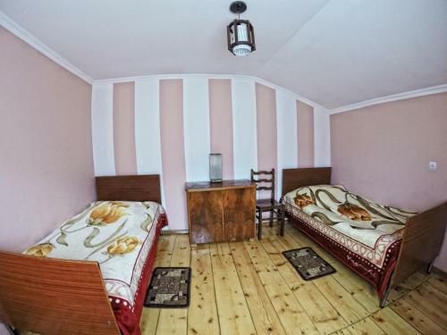 Hostal Mestia Valeris Guesthouse
