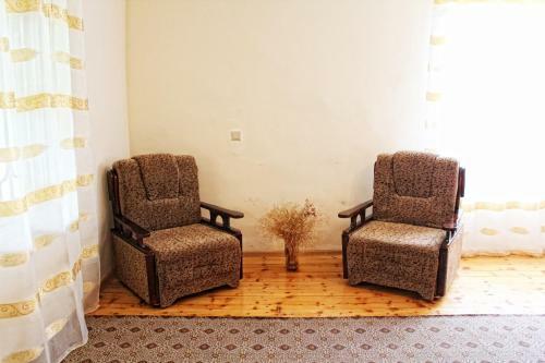 Hostal Mestia Valeris Guesthouse
