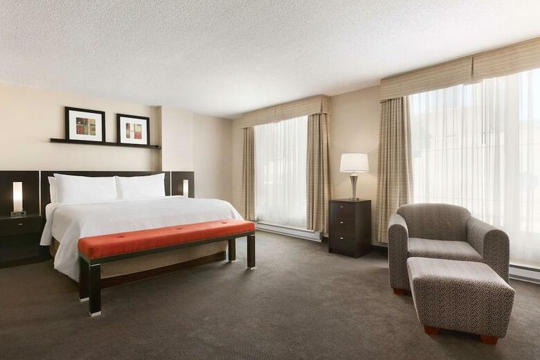 Hotel Embassy Suites - Montreal Quebec