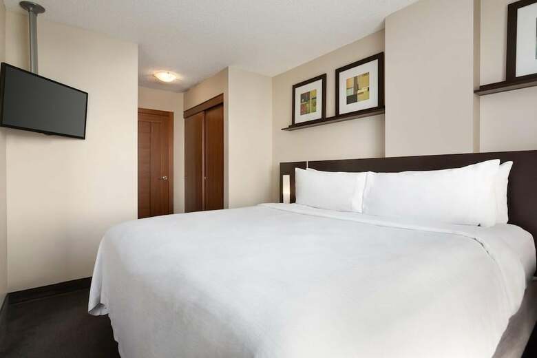 Hotel Embassy Suites - Montreal Quebec
