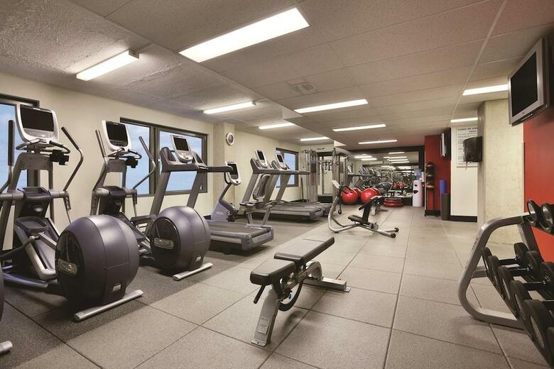 Hotel Embassy Suites - Montreal Quebec