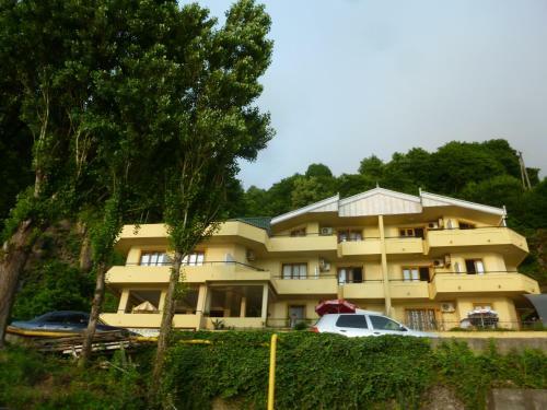 Sarpi Beach Apartment