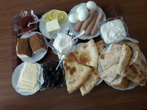 Hostal Guest House On Mirian Mepe