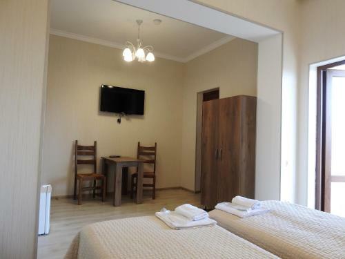 Hostal White Hotel