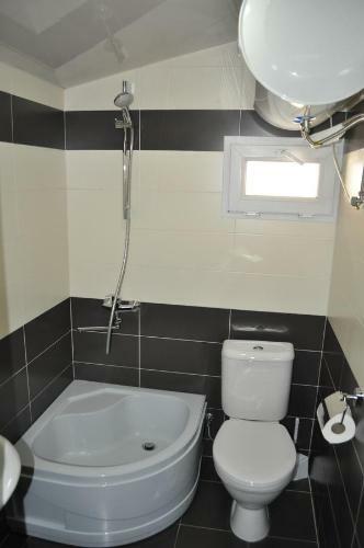 Hostal Guesthouse Edelweiss