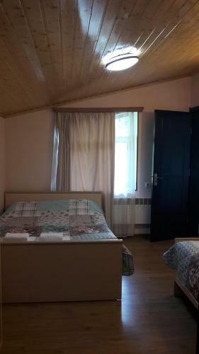 Hostal Guesthouse Edelweiss