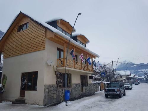 Hostal Guesthouse Edelweiss