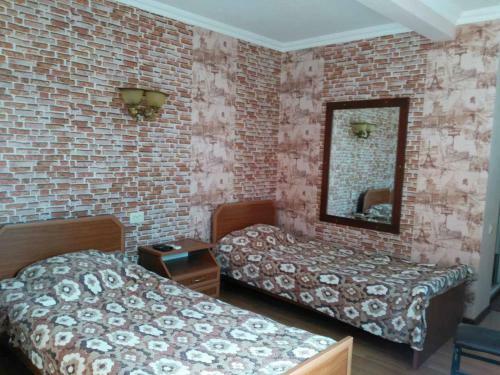 Hostal Guest House Caucasian Patio