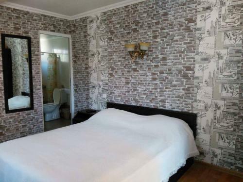 Hostal Guest House Caucasian Patio