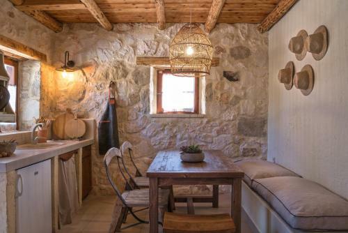 Paliokaliva Apartments And Villas