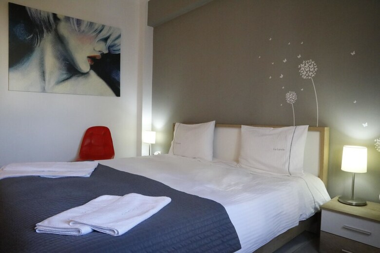 Metaxourghio Boutique Apartment