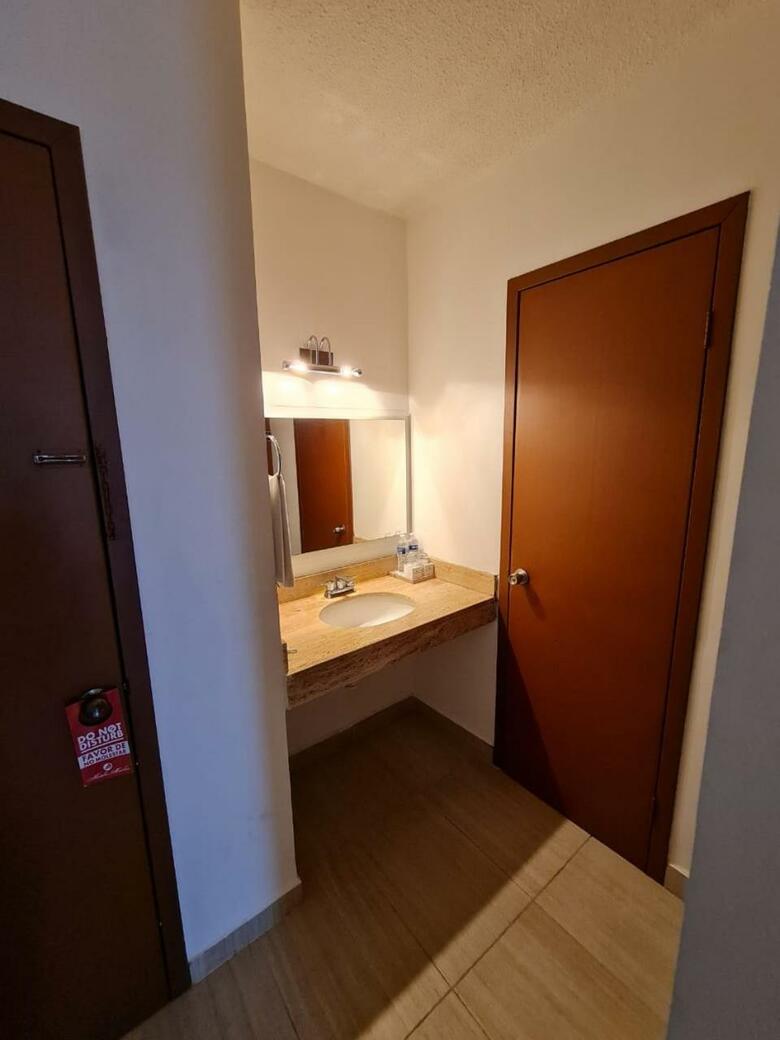 Hotel Marlon (.)