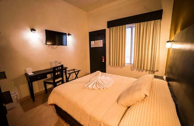 Hotel Marlon (.)