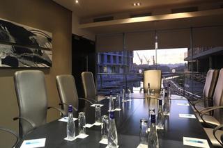 Harbour Bridge Hotel And Suites