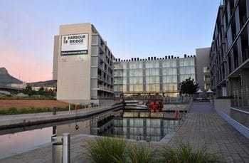 Harbour Bridge Hotel And Suites