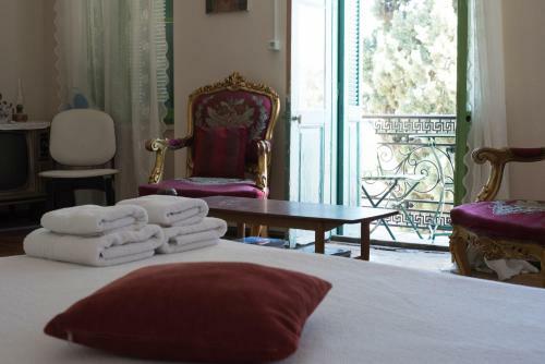 Hostal Antisthenes Guesthouse
