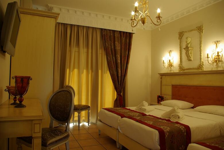 Parthenon Art Hotel