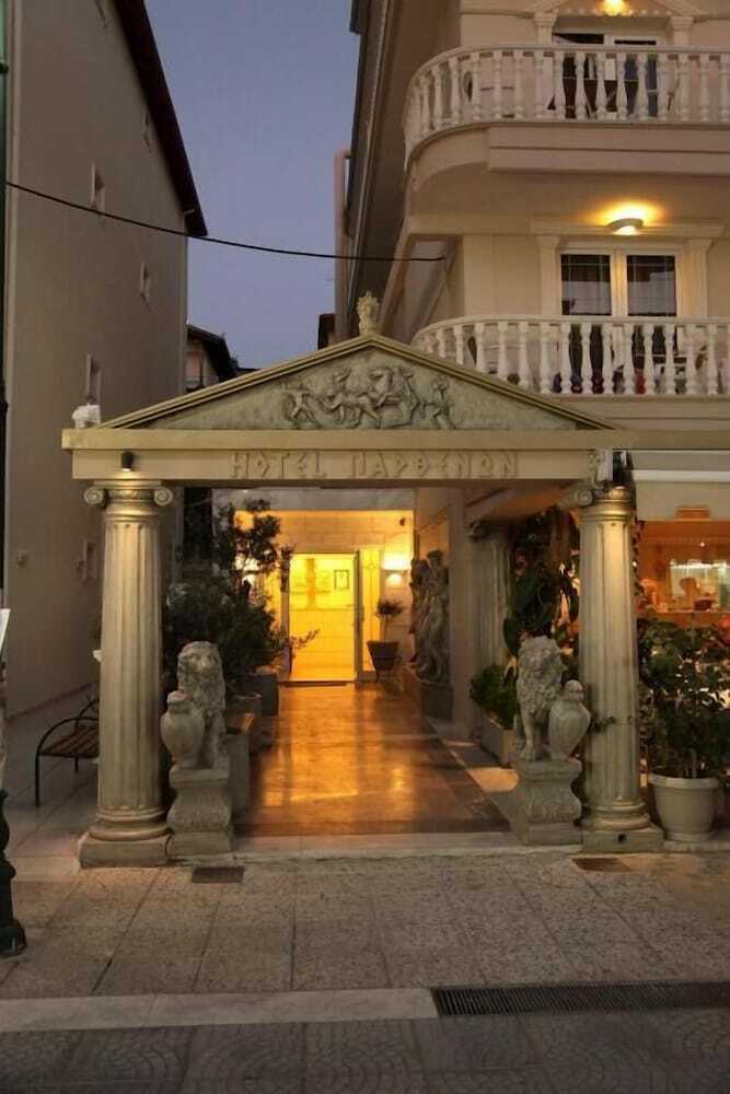 Parthenon Art Hotel