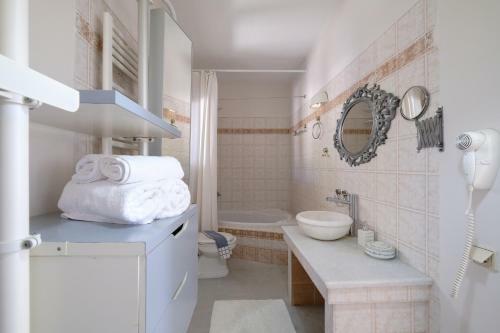 3 Paros *all Season* Villas