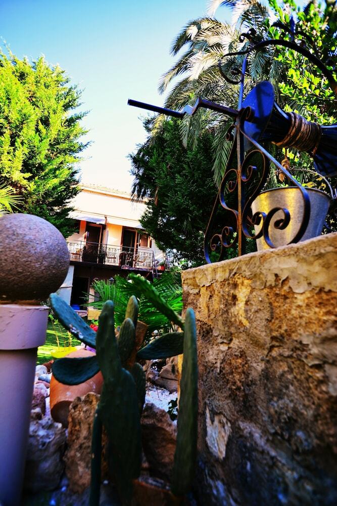 Hostal Olympos Pension