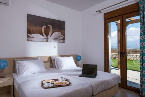 Villa Oikos- "your Cretan House"