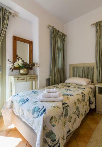 Elaia Villas