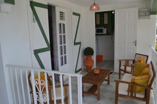 La Nicotoria Apartments