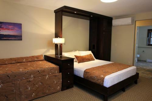 Hotel Sojourn Lakeside Resort