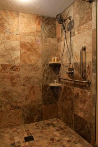 Hotel Sojourn Lakeside Resort