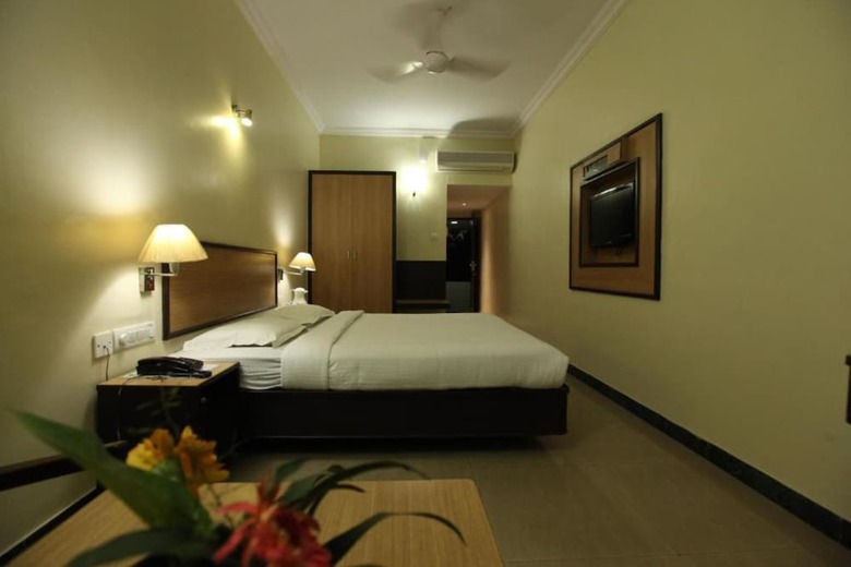 New Woodlands Hotel