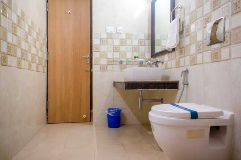 New Woodlands Hotel