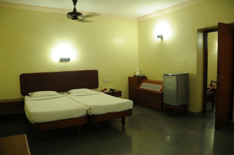 New Woodlands Hotel