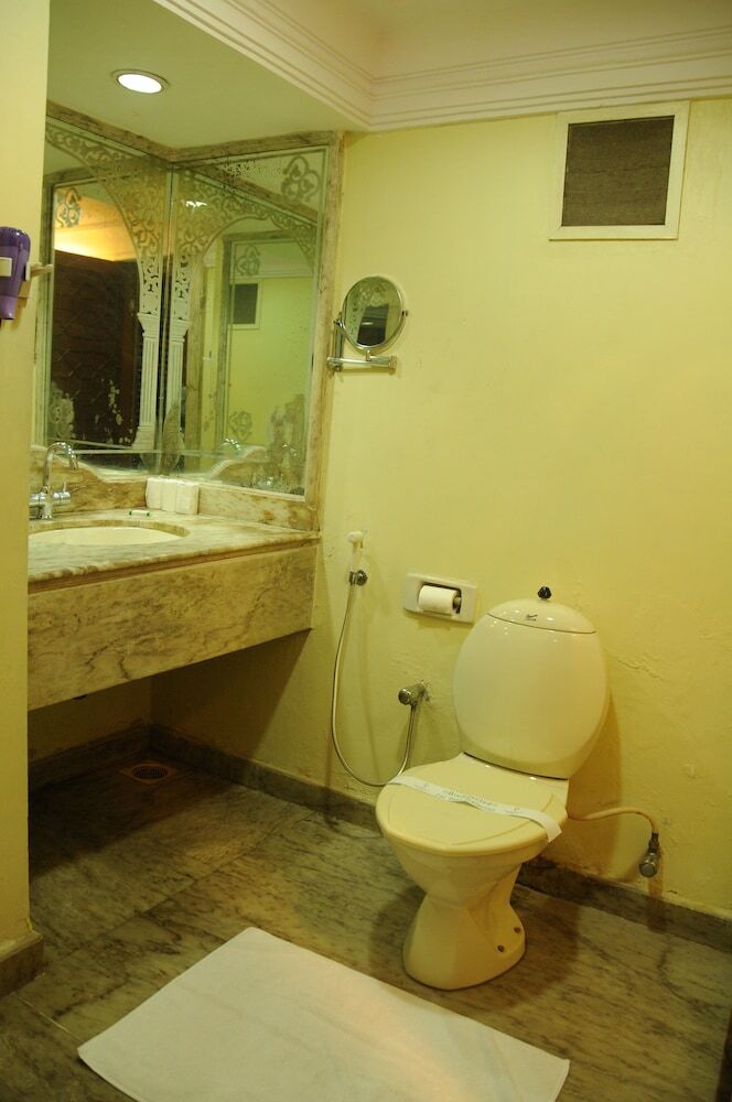 New Woodlands Hotel