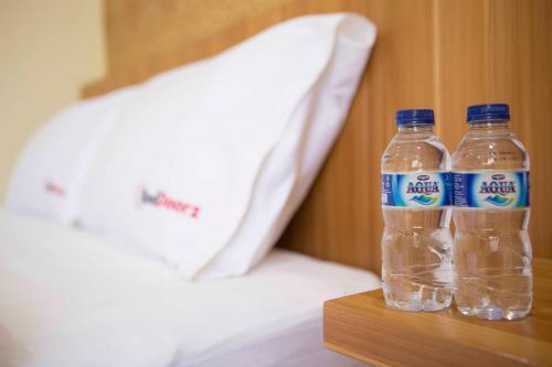 Hostal Reddoorz Near Trans Studio Mall 3