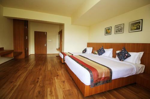 Hotel Tarayana Grand