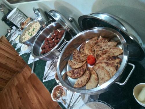 Hotel Tarayana Grand