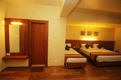 Hotel Tarayana Grand